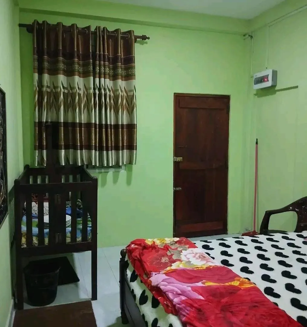 Guest house Sparrow Family Room Nuwara Eliya Sri Lanka